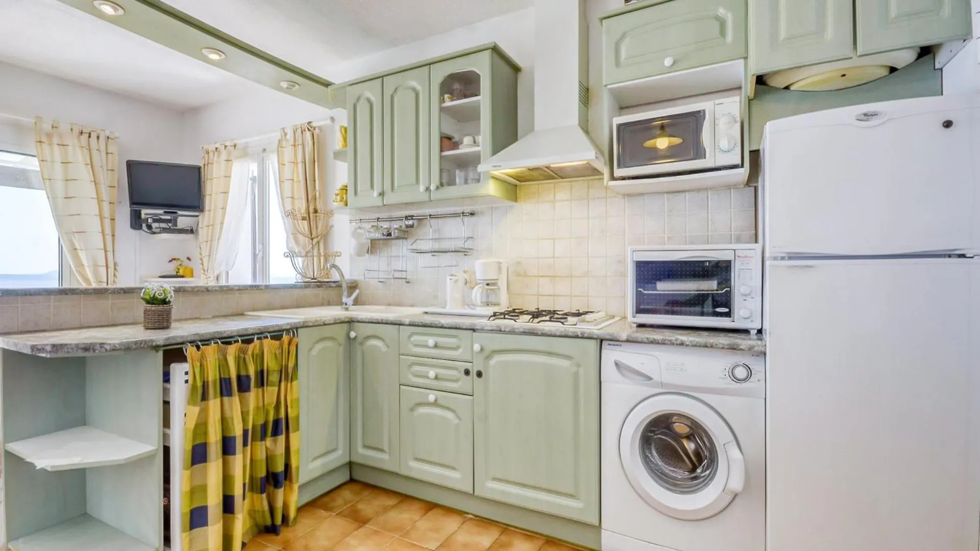 Apartment With Furnished Terrace Roses 0*,  Espagne