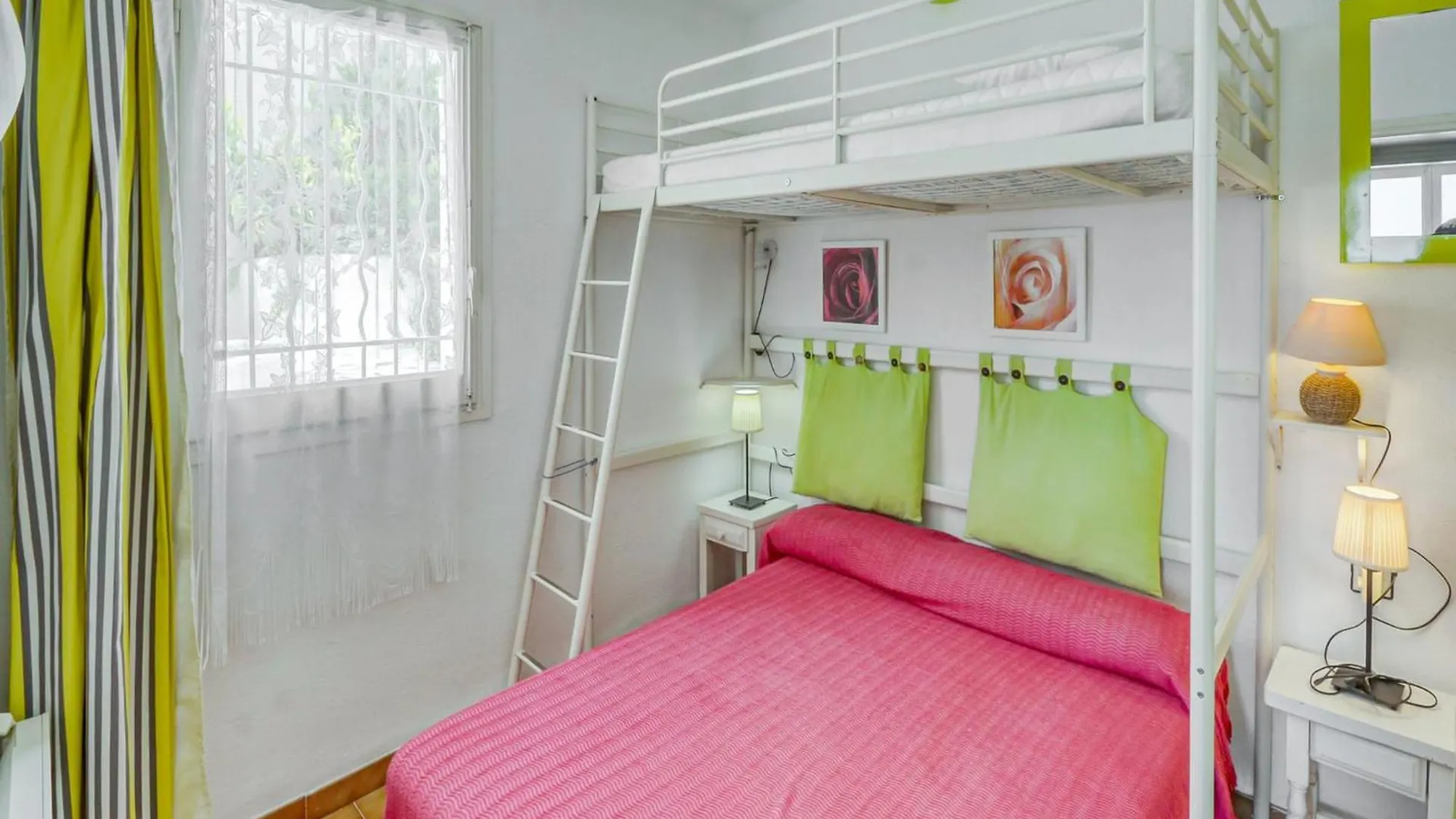 Apartment With Furnished Terrace Roses 0*,  Espagne